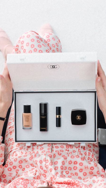 chanel mini size makeup|Chanel beauty essential kit.